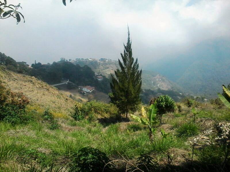 Paisaje agrícola de montaña en Carayaca