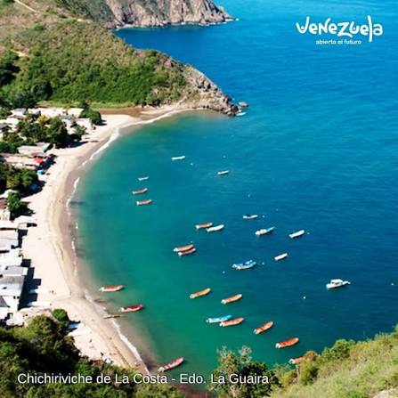 Vista aérea de la bahía de Chichiriviche de la Costa