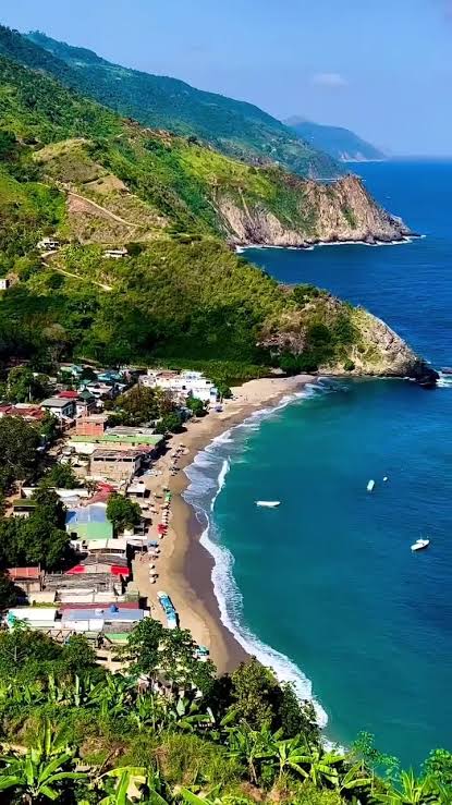 Costa y montaña del Litoral Oeste de La Guaira